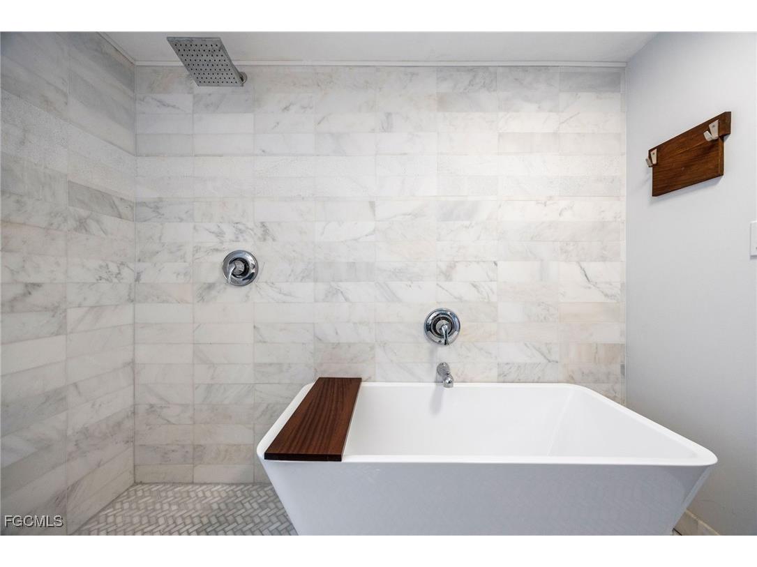 1216 SE 2nd Street Cape Coral FL 33990 2025024115 image32