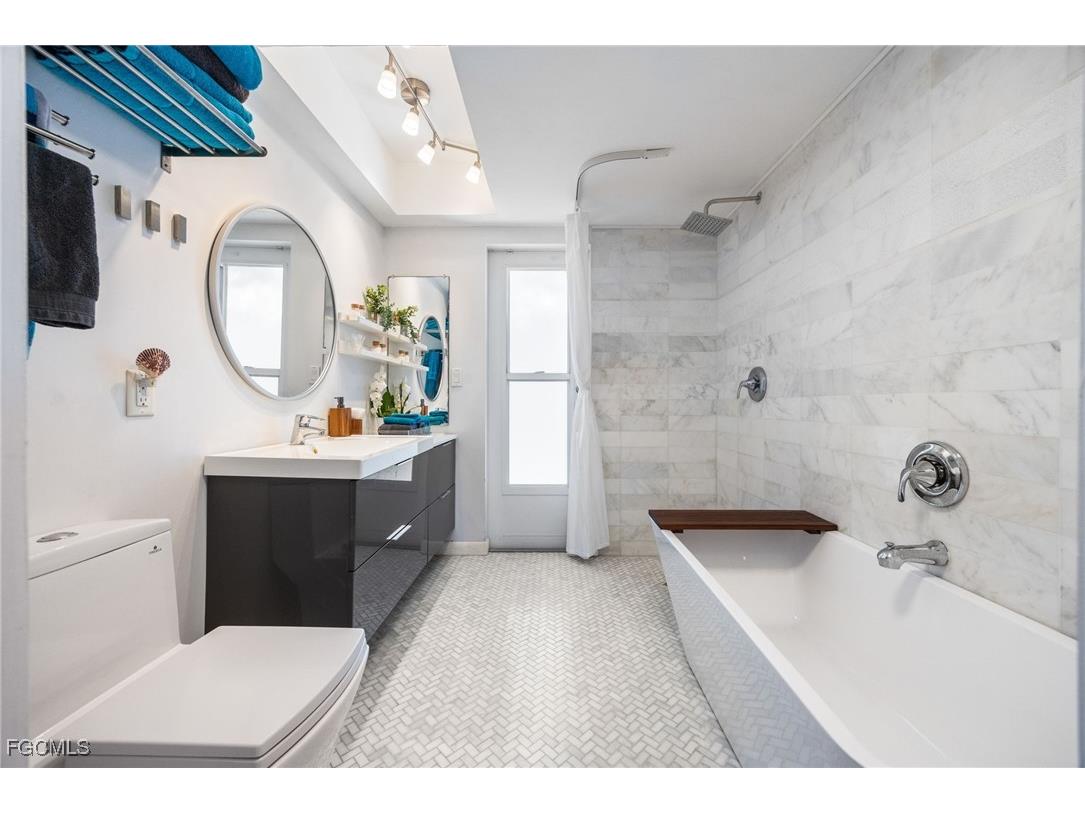 1216 SE 2nd Street Cape Coral FL 33990 2025024115 image33