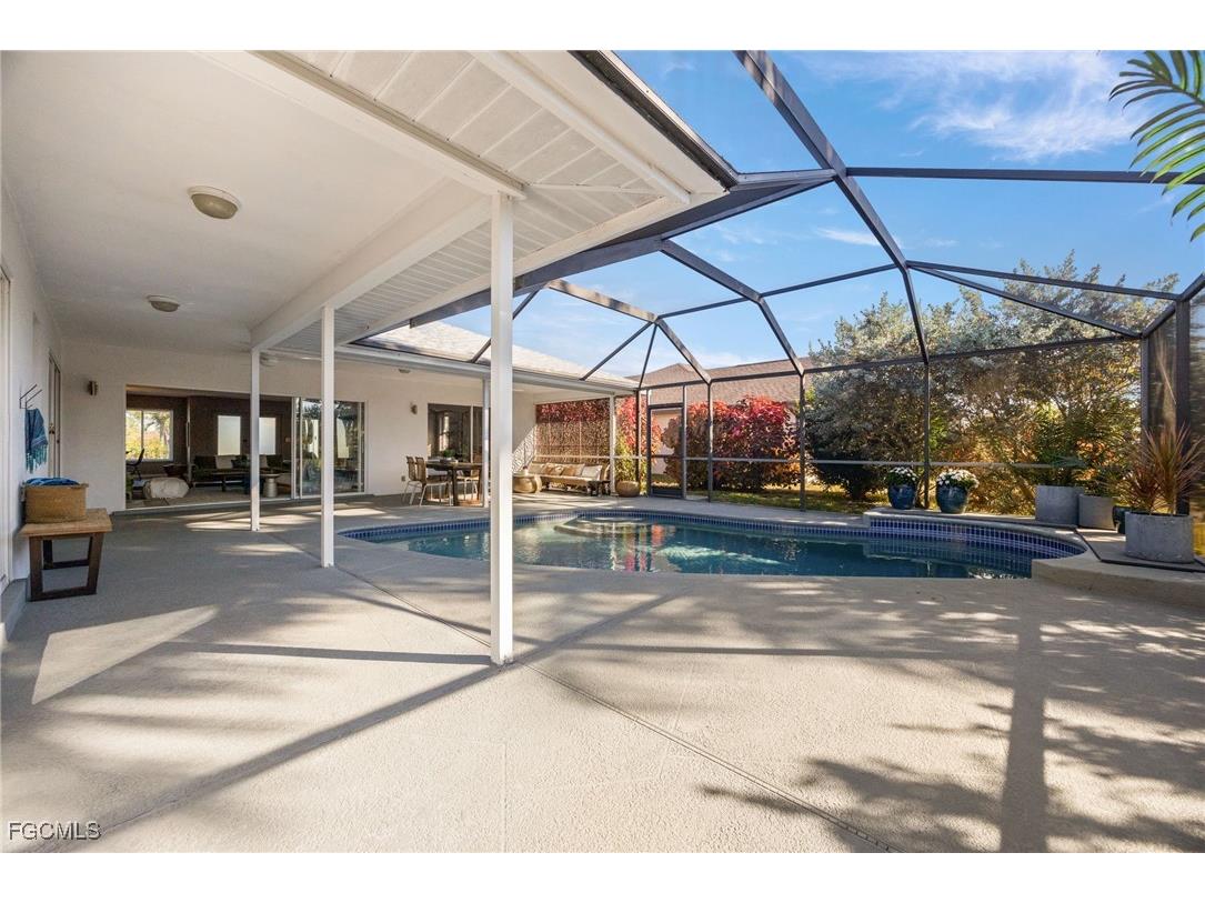 1216 SE 2nd Street Cape Coral FL 33990 2025024115 image37