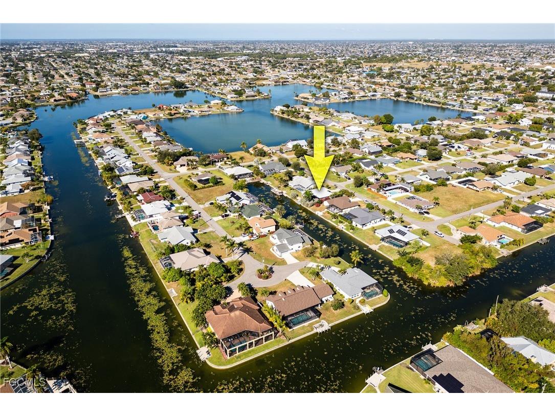 1216 SE 2nd Street Cape Coral FL 33990 2025024115 image48