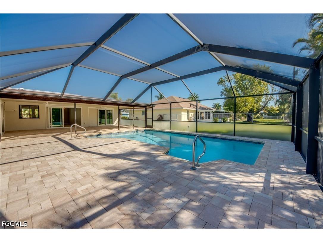 1216 SE 43rd Terrace Cape Coral FL 33904 2026018015 image23