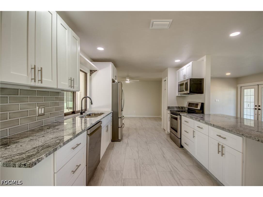 1216 SE 43rd Terrace Cape Coral FL 33904 2026018015 image8
