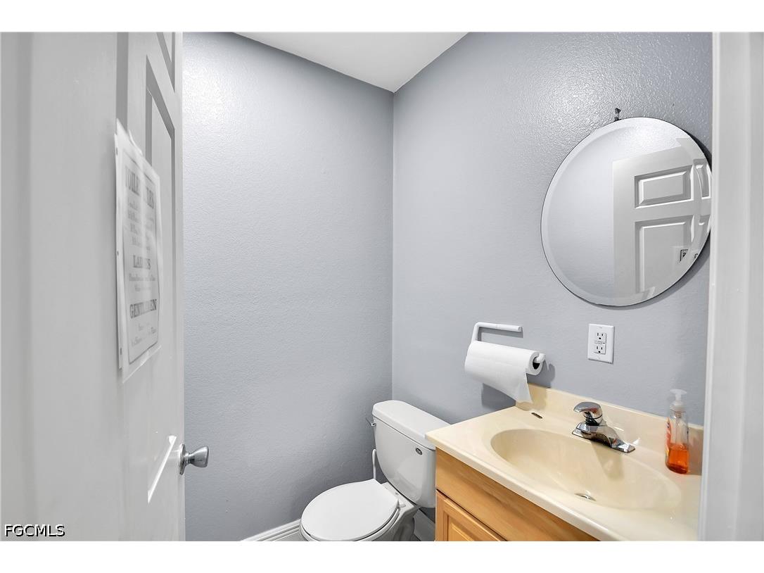 12165 Metro Pkwy #1-4 Fort Myers FL 33966 2026028875 image14