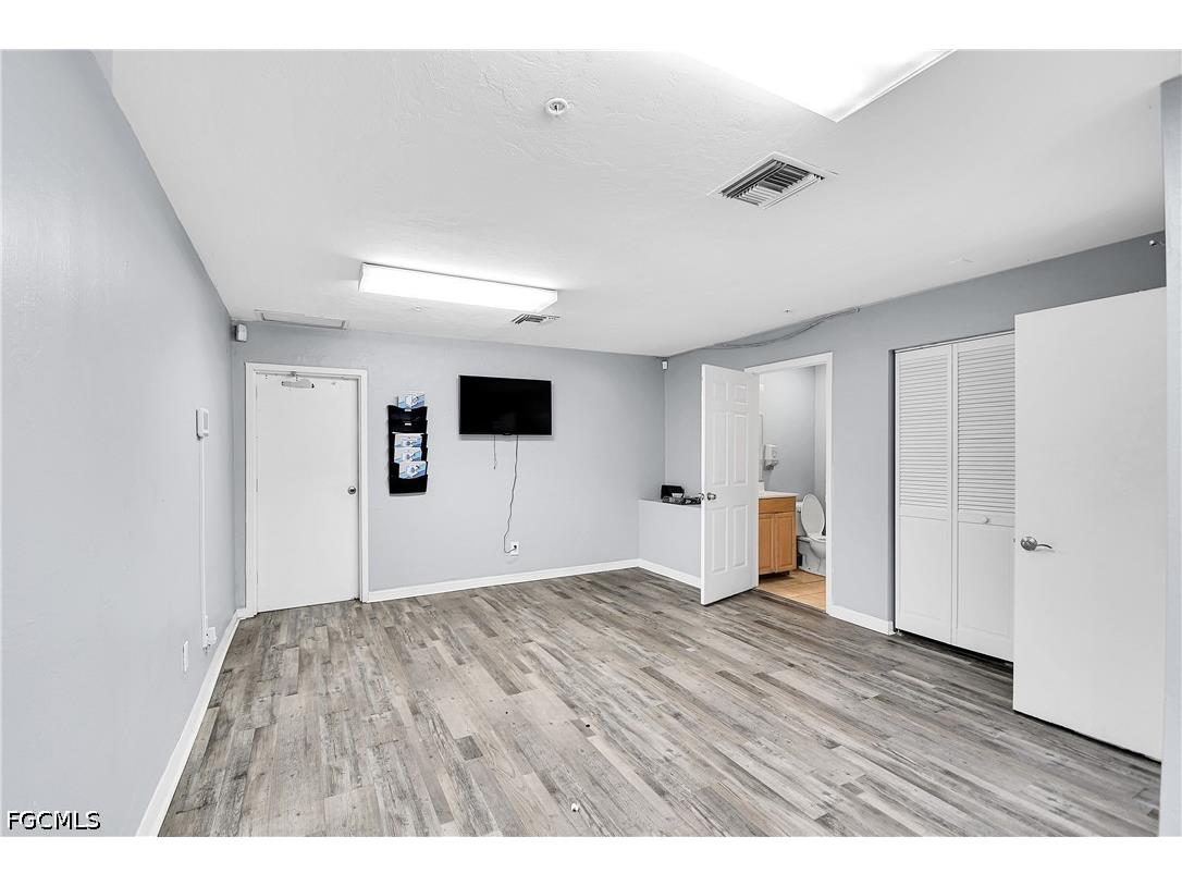 12165 Metro Pkwy #1-4 Fort Myers FL 33966 2026028875 image19