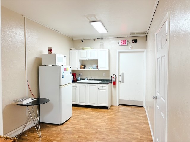 12165 Metro Parkway #23 Fort Myers FL 33966 2025020420 image23