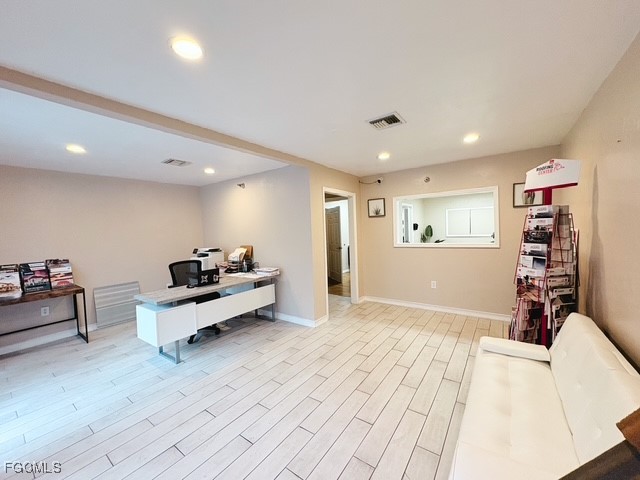 12165 Metro Parkway #23 Fort Myers FL 33966 2025020420 image3