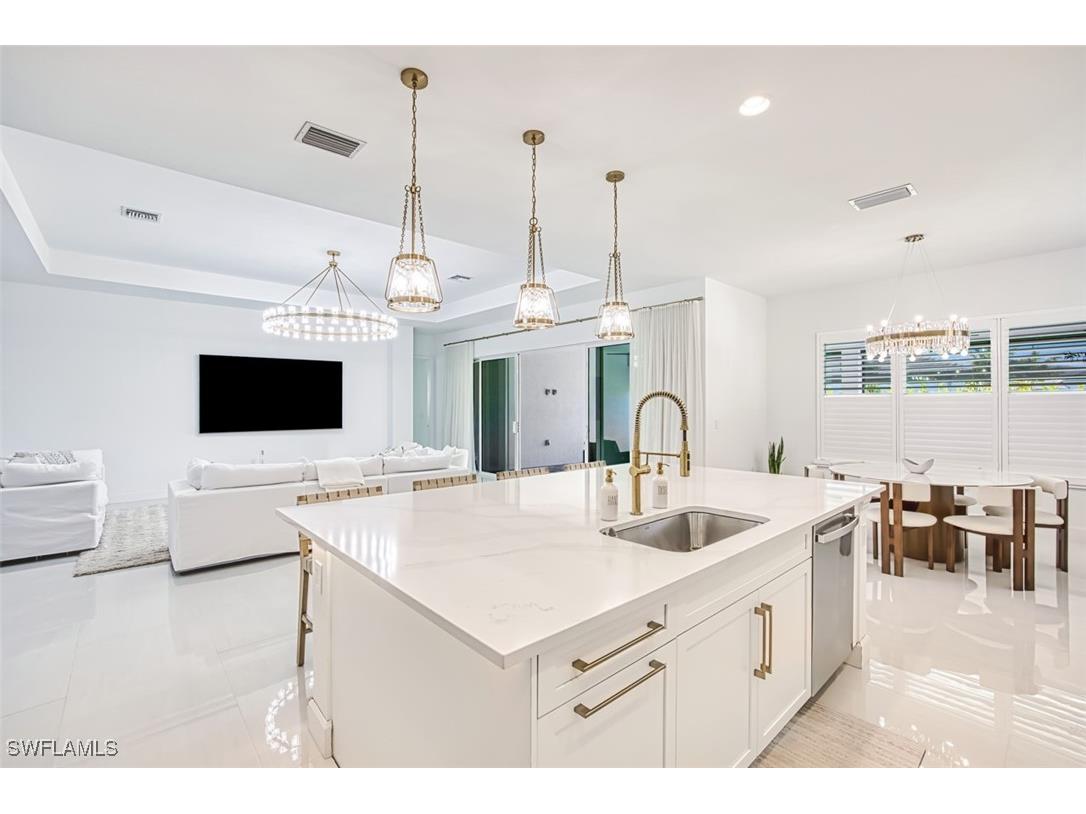 12169 Eucalyptus Way Naples FL 34120 225076983 image16