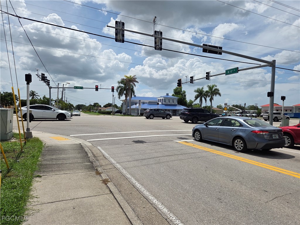 1217 Del Prado Boulevard S Cape Coral FL 33990 2025004149 image8