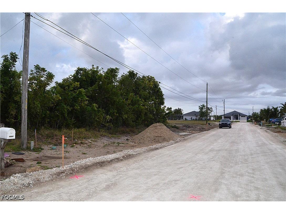1217 NE 13th Place Cape Coral FL 33909 2026016969 image8