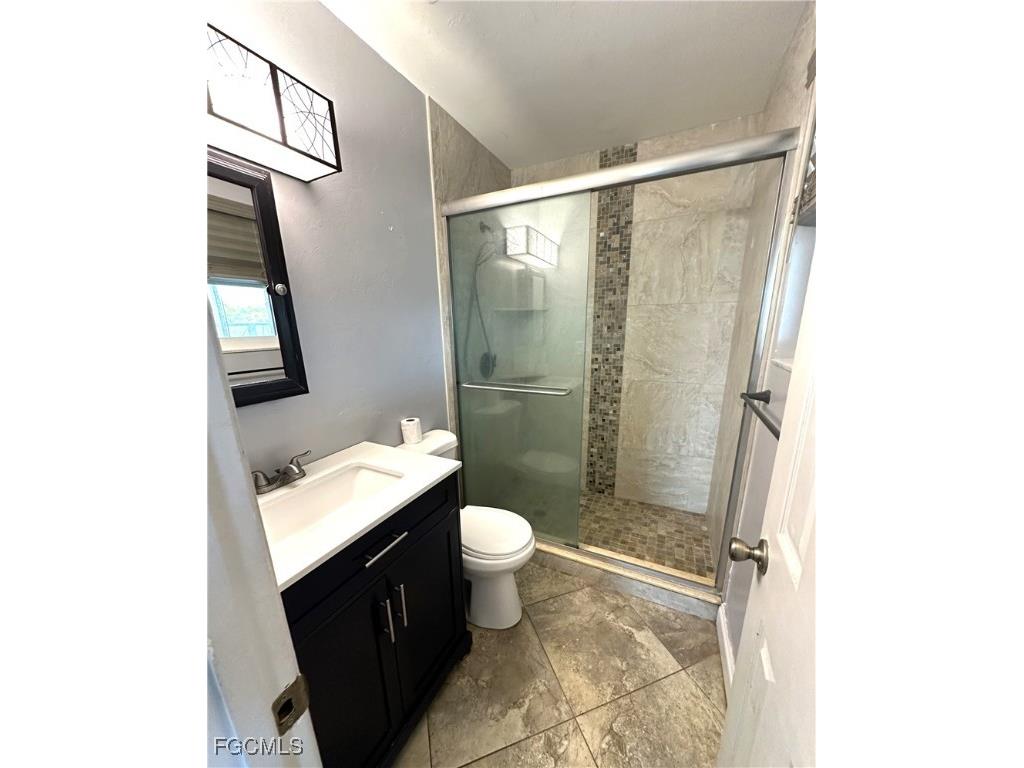 1217 NE 1st Place Cape Coral FL 33909 2025004110 image10