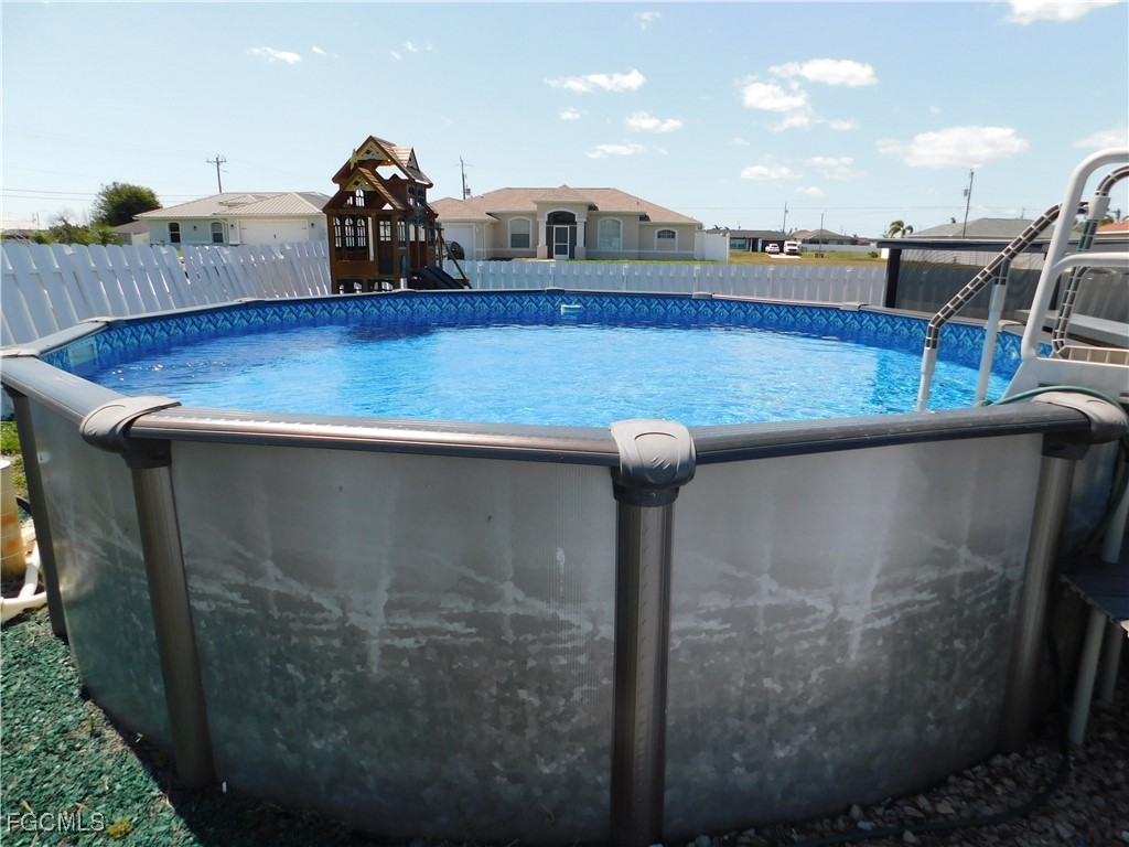 1217 NE 1st Place Cape Coral FL 33909 2025004110 image17