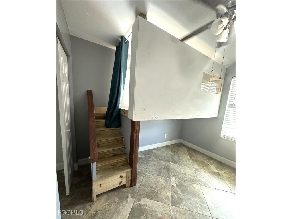 1217 NE 1st Place Cape Coral FL 33909 2025004110 image22