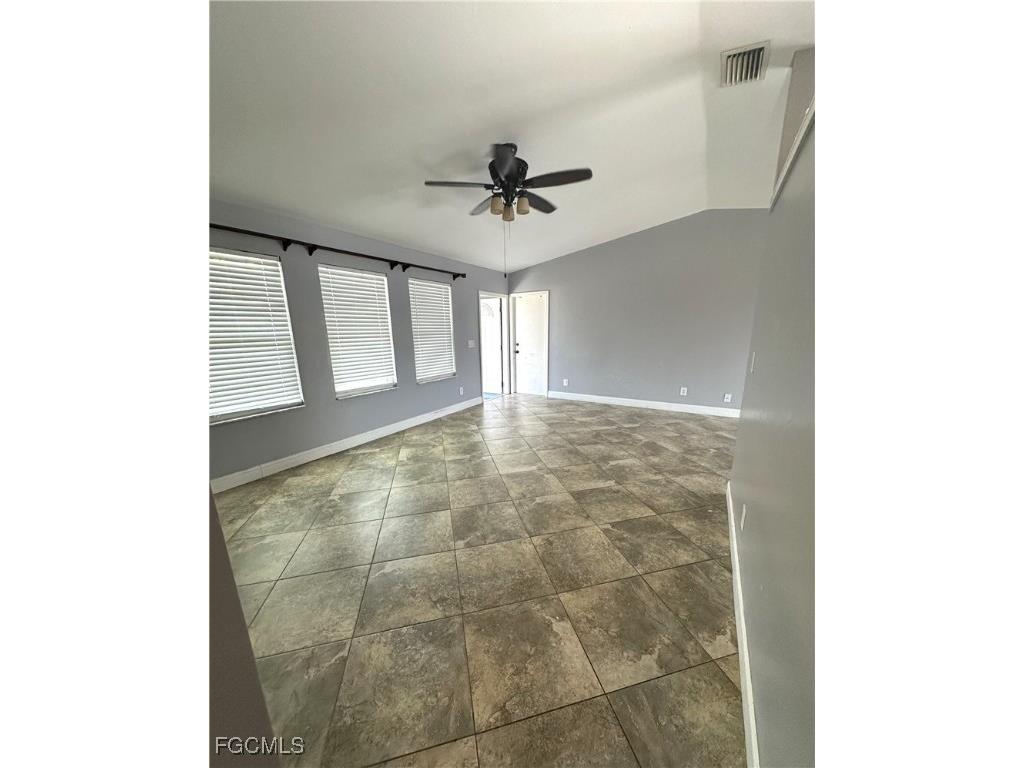 1217 NE 1st Place Cape Coral FL 33909 2025004110 image23