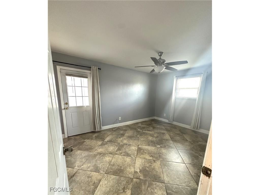 1217 NE 1st Place Cape Coral FL 33909 2025004110 image33