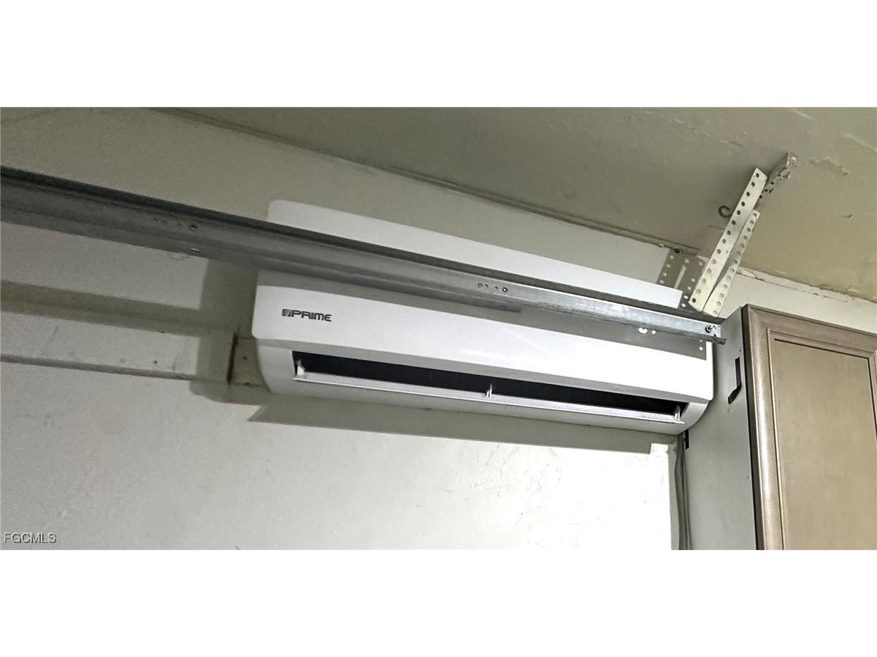 1217 NE 1st Place Cape Coral FL 33909 2025004110 image45