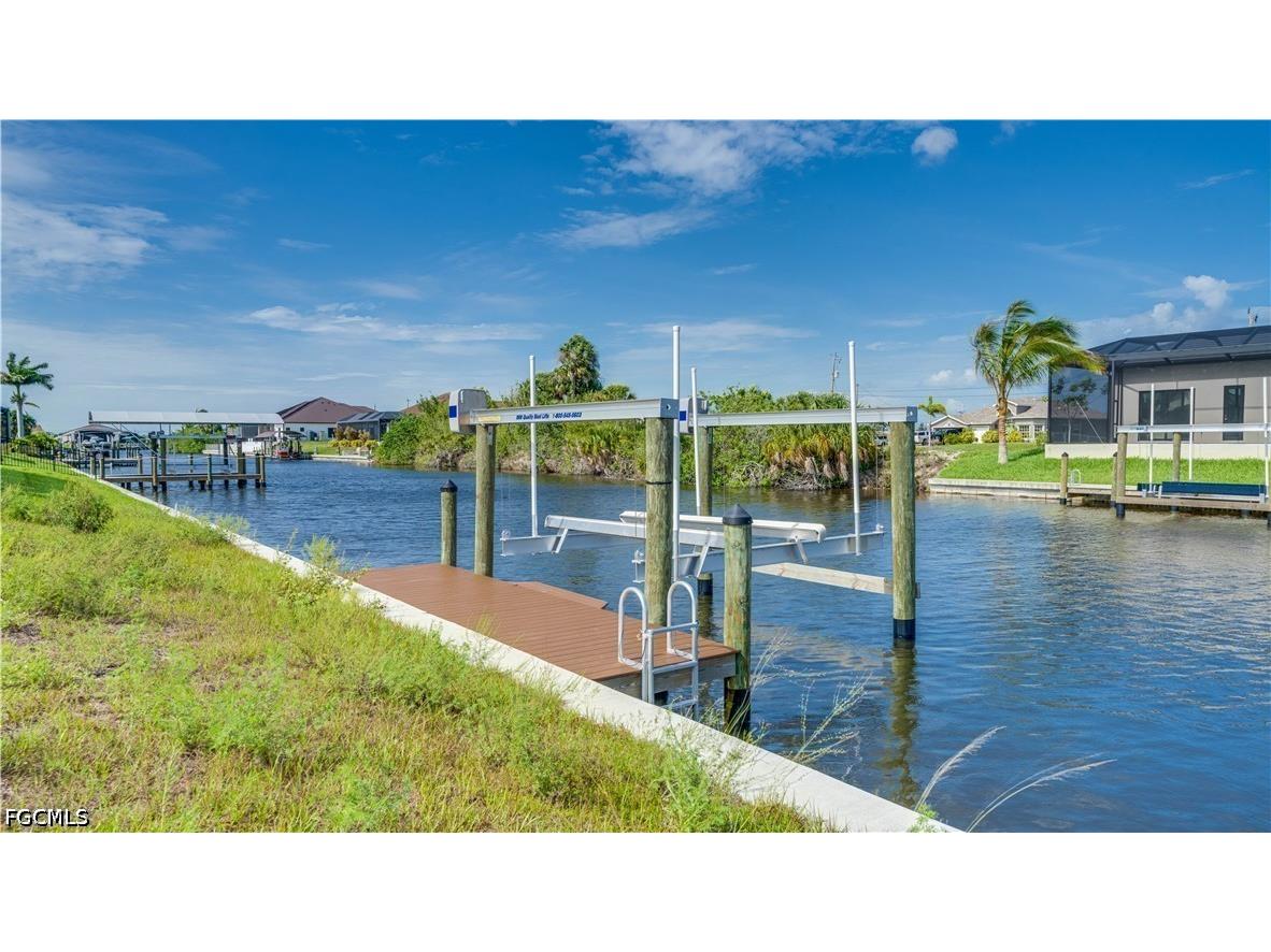 1217 NW 33rd Avenue Cape Coral FL 33993 2026024384 image1