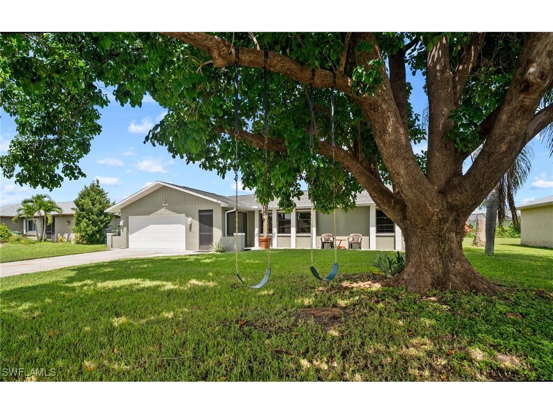 1217 SE 33rd Terrace Cape Coral FL 33904 224075795 image1