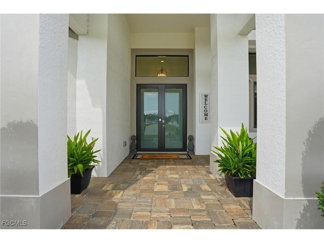 1217 SW 15th Terrace Cape Coral FL 33991 2025016258 image2