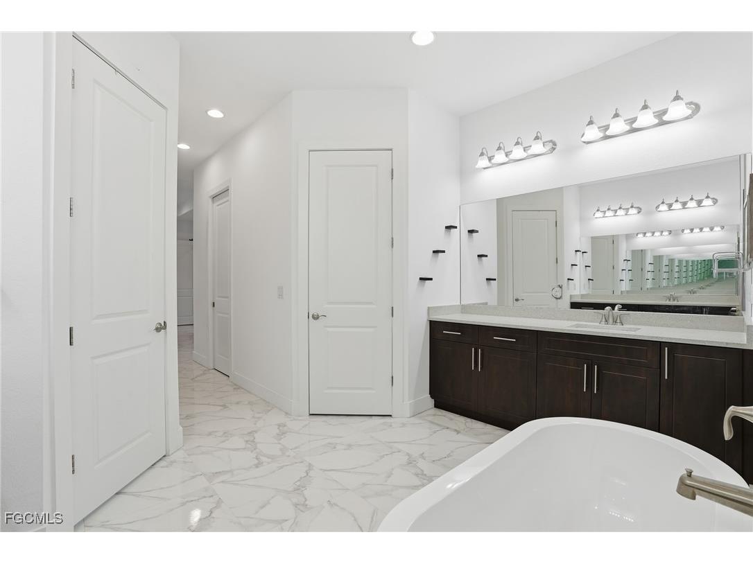 1217 SW 15th Terrace Cape Coral FL 33991 2025016258 image20