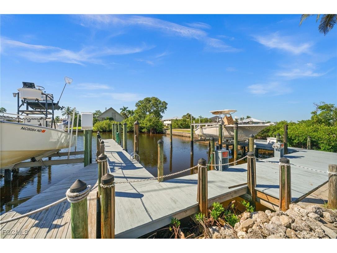 12170 Siesta Drive Fort Myers Beach FL 33931 2025012226 image4