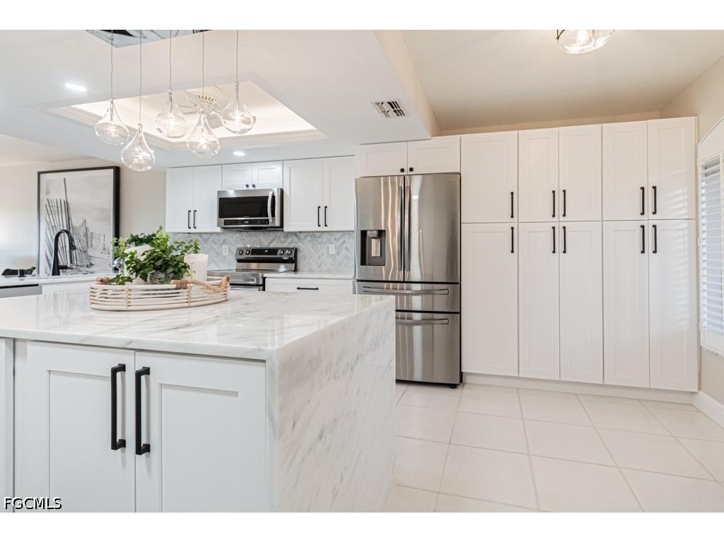 12171 Kelly Sands Way #1562 Fort Myers FL 33908 2026015165 image2