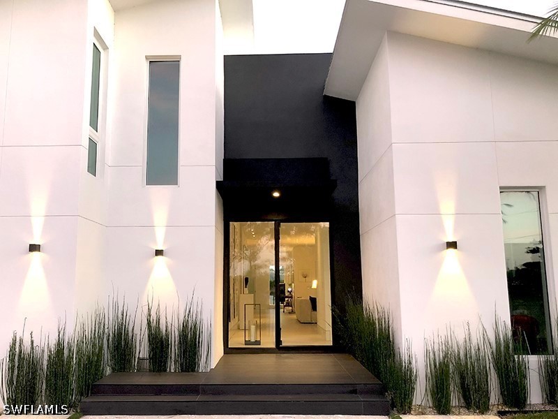 1218 14th Avenue N Naples FL 34102 226016846 image1
