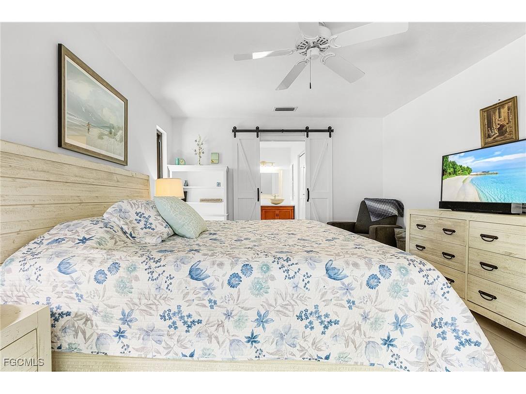 12184 Dolphin Road Bokeelia FL 33922 2026000416 image11