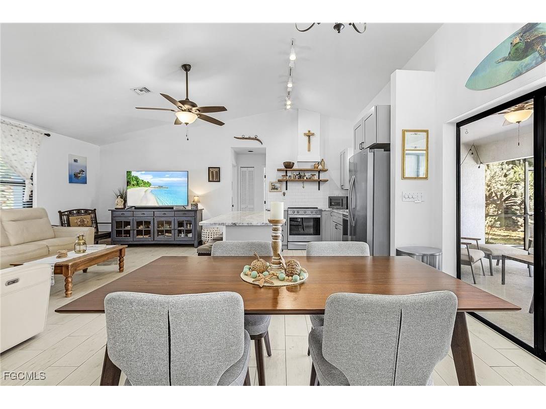12184 Dolphin Road Bokeelia FL 33922 2026000416 image7