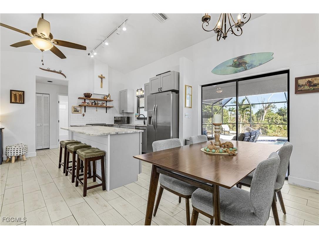12184 Dolphin Road Bokeelia FL 33922 2026000416 image8