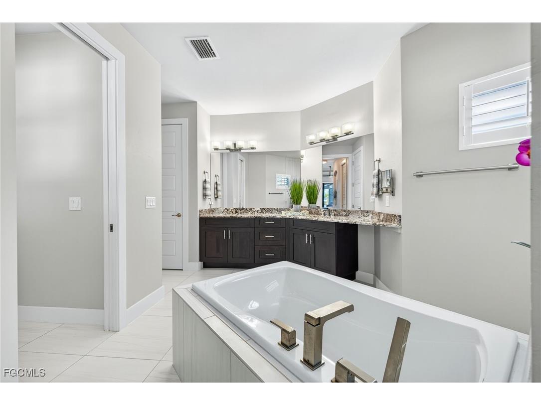 1219 NW 20th Place Cape Coral FL 33993 2025021943 image23