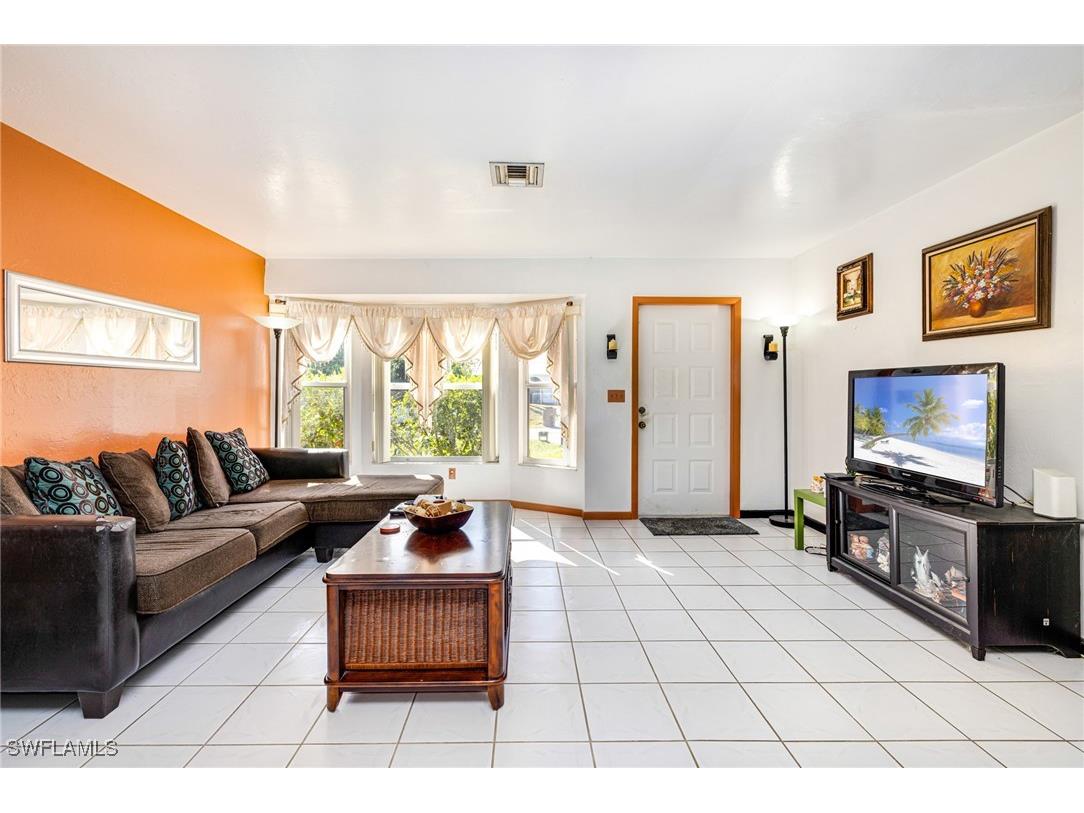 1219 SE 19th Terrace Cape Coral FL 33990 226004385 image2