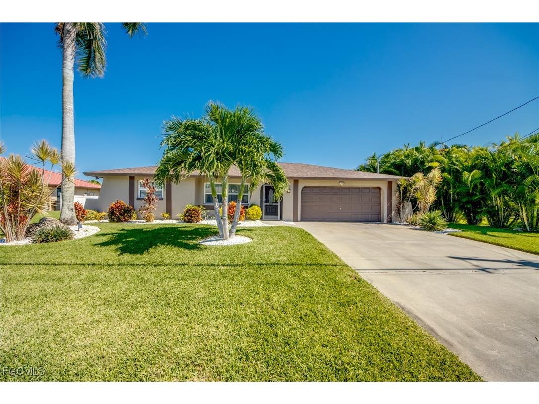 1219 SE 23rd Terrace Cape Coral FL 33990 2025006363 image1