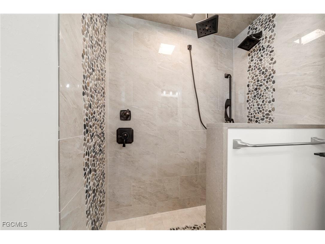 1219 SW 51st Street Cape Coral FL 33914 2025019623 image36