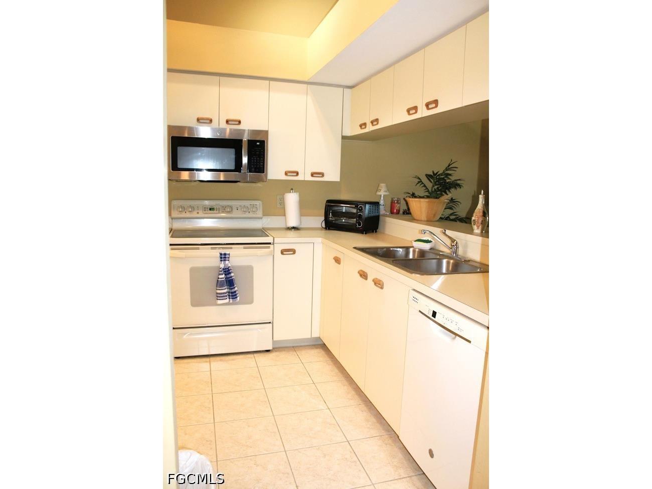 12191 Kelly Sands Way #1524 Fort Myers FL 33908 2026020363 image7