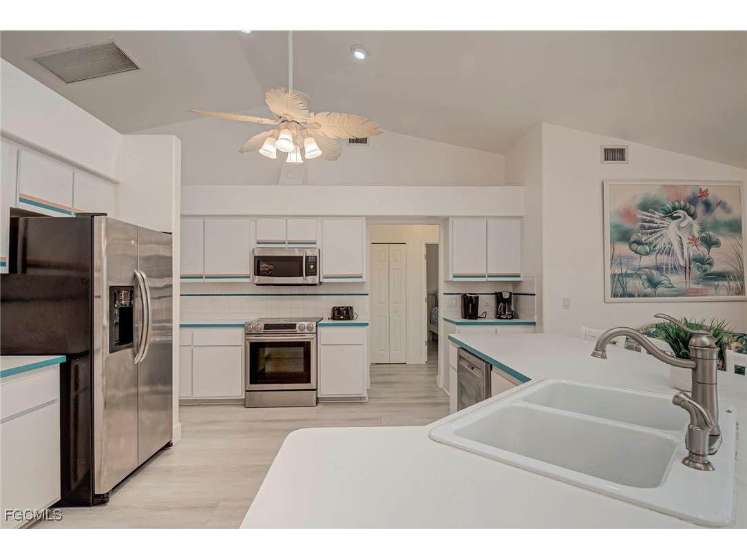12196 Matlacha Boulevard Matlacha Isles FL 33991 2026002365 image10