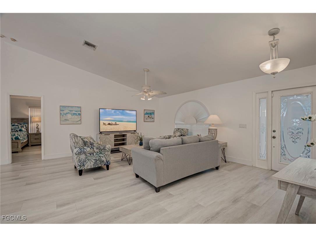 12196 Matlacha Boulevard Matlacha Isles FL 33991 2026002365 image4