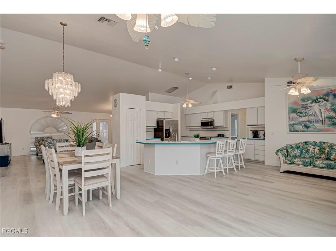 12196 Matlacha Boulevard Matlacha Isles FL 33991 2026002365 image8