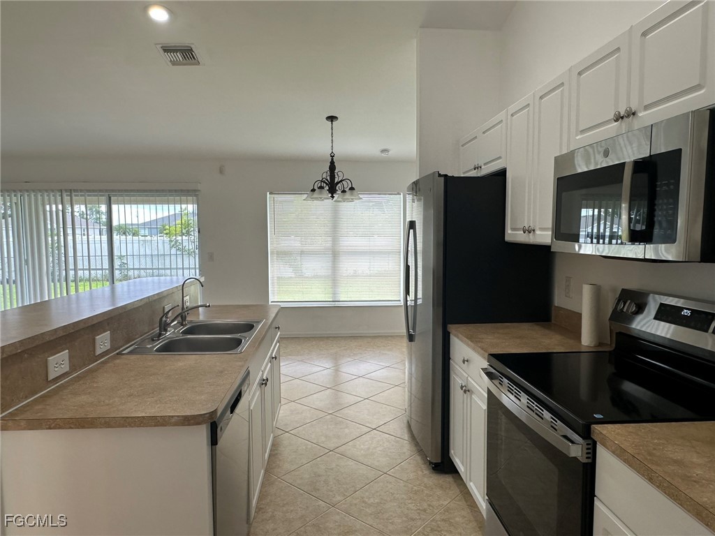 122 NW 15th Terrace Cape Coral FL 33993 2025007925 image12