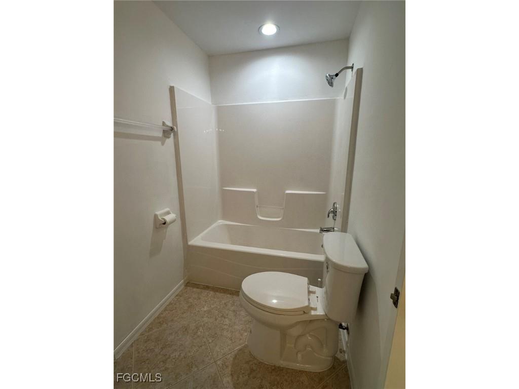 122 NW 15th Terrace Cape Coral FL 33993 2025007925 image26