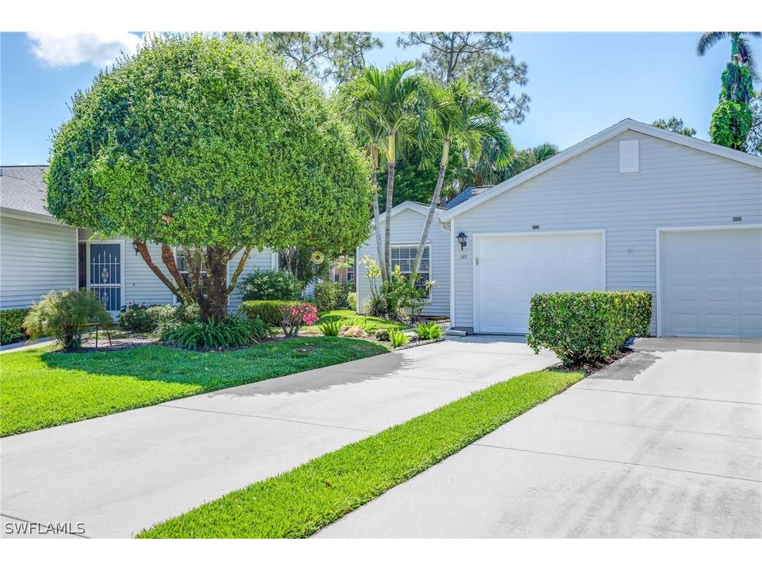 122 Quail Forest Boulevard #11 Naples FL 34105 224038033 image1