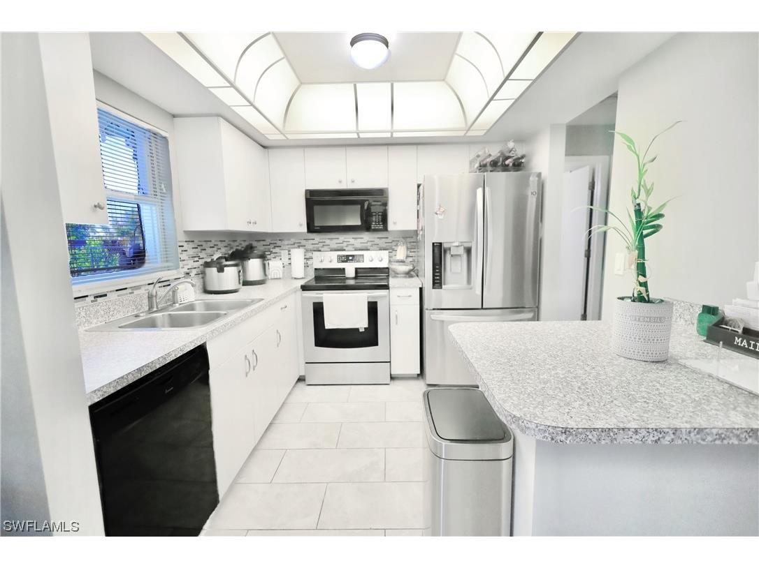 122 SE 7th Street Cape Coral FL 33990 223055808 image1