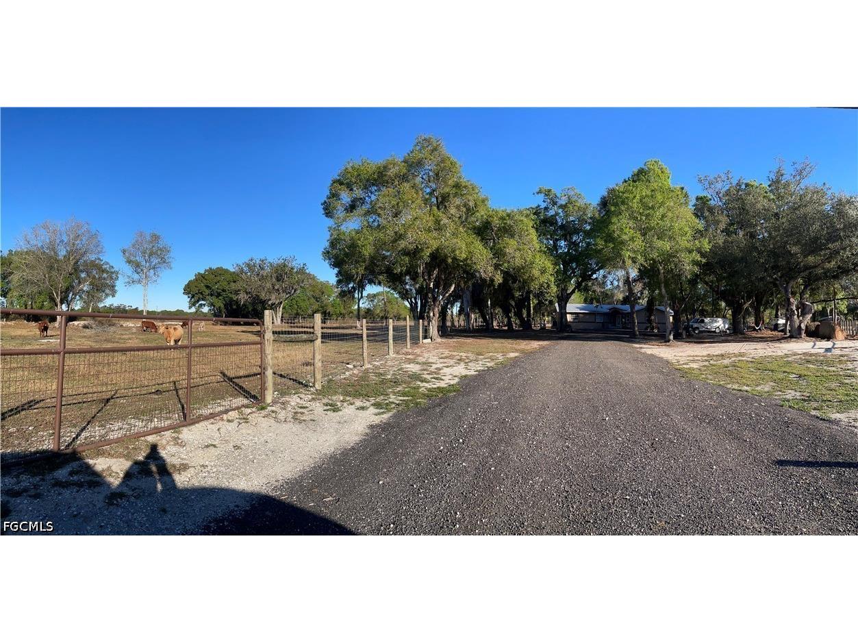 1220 A Road Labelle FL 33935 2026022552 image25