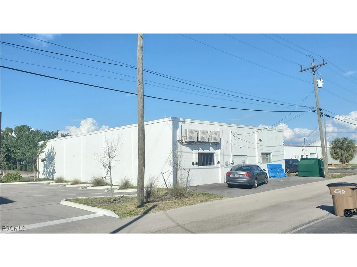 1220 Lafayette Street Cape Coral FL 33904 2025016710 image2