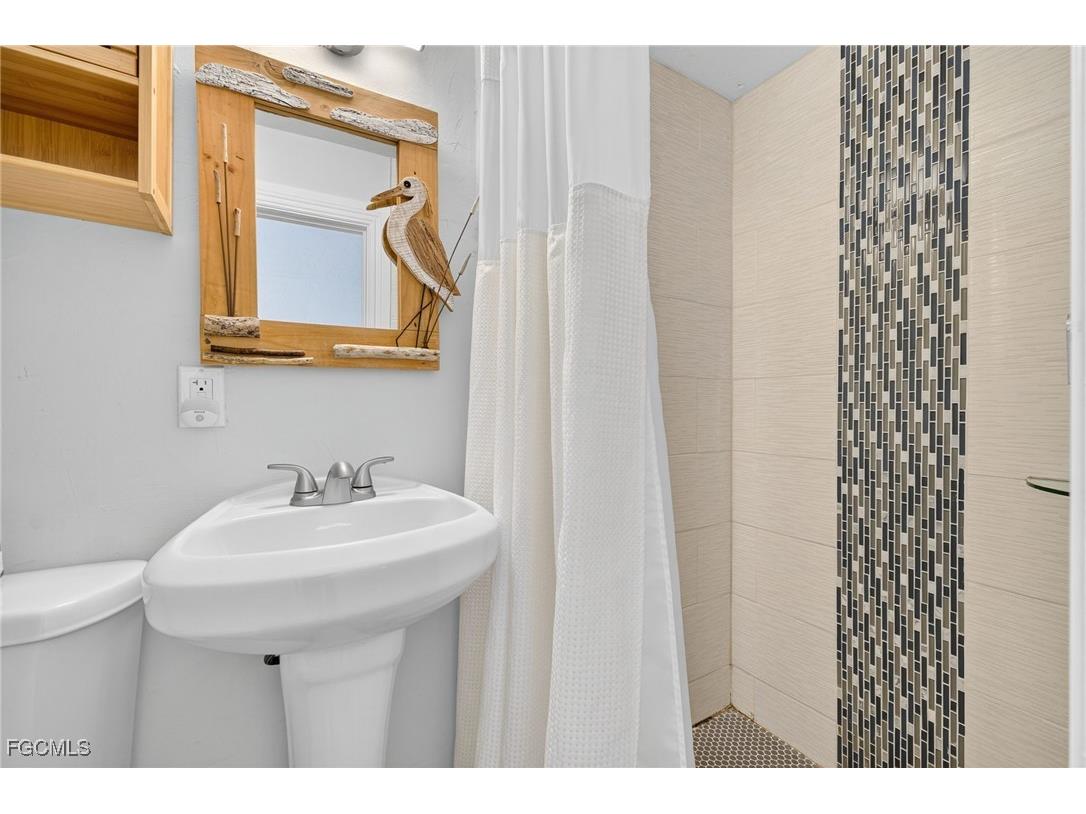 1220 Morningside Place Sanibel FL 33957 2025018629 image11