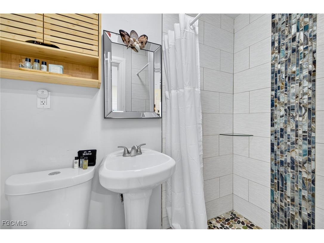 1220 Morningside Place Sanibel FL 33957 2025018629 image19