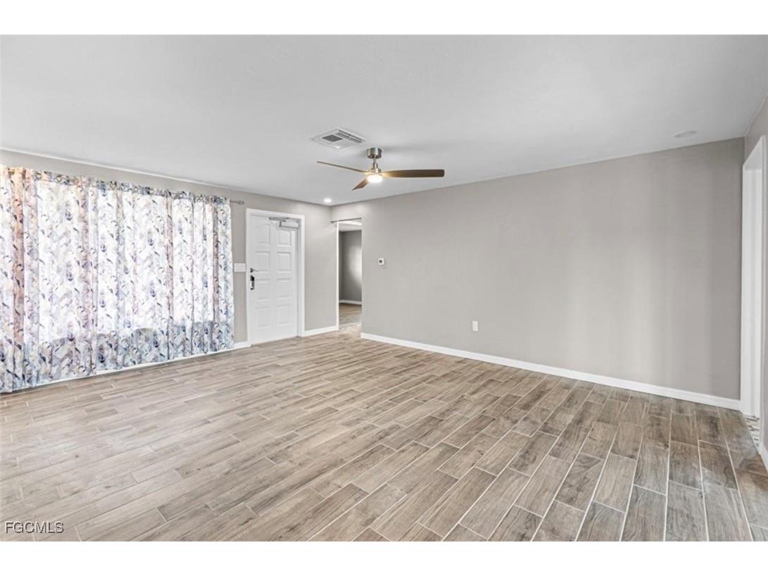 1220 SE 32nd Street Cape Coral FL 33904 2025021631 image11