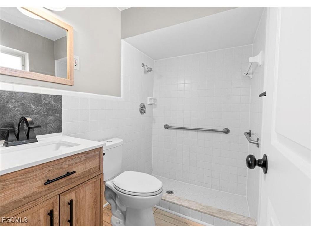 1220 SE 32nd Street Cape Coral FL 33904 2025021631 image18