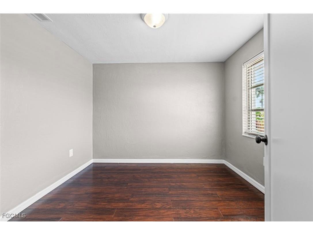 1220 SE 32nd Street Cape Coral FL 33904 2025021631 image23