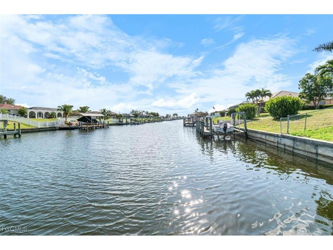1220 SE 32nd Street Cape Coral FL 33904 2025021631 image38