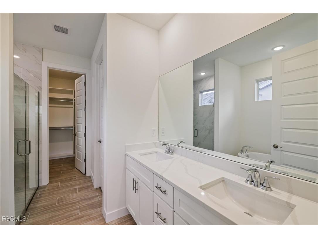 1220 SE 5th Terrace Cape Coral FL 33990 2025024857 image21